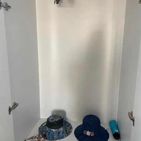 Apartment Blue Freedom - Deja Blue Wellness *